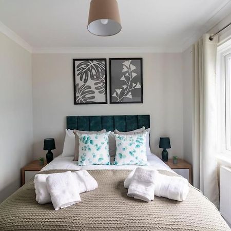 Spacious Sea View 2 Bedroom Sleeps 6-Free Parking Bournemouth Exterior foto