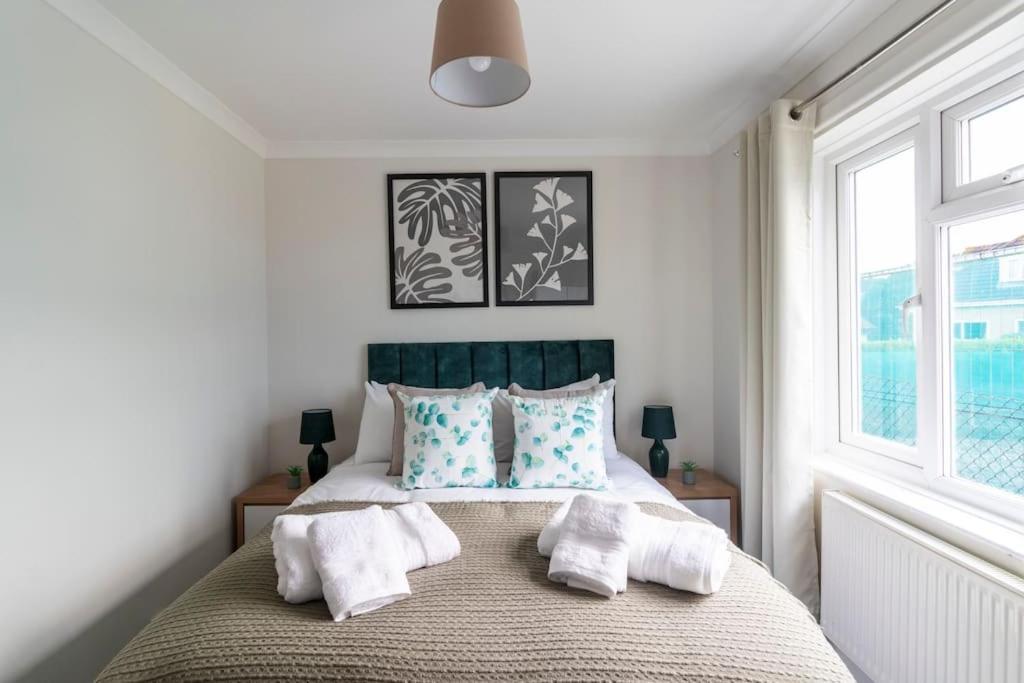 Spacious Sea View 2 Bedroom Sleeps 6-Free Parking Bournemouth Exterior foto